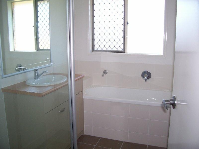 21 Bottlebrush  St, Heathwood QLD 4110