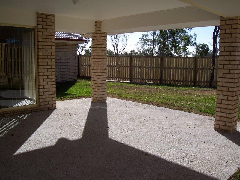 4 Juniper  St, Heathwood QLD 4110