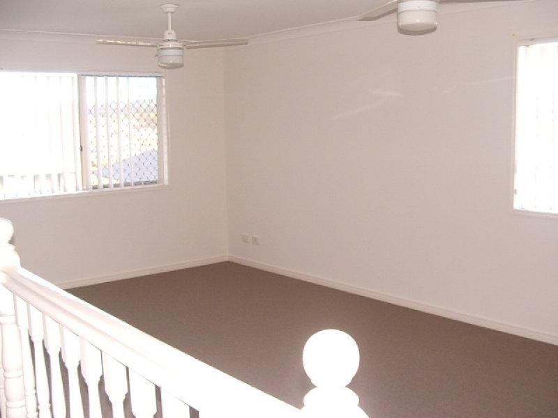 6 Peckham  Ct, Pacific Pines QLD 4211