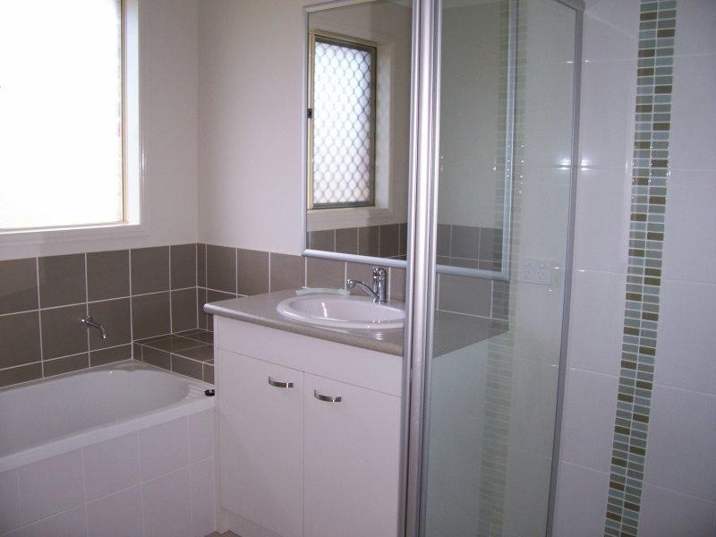 14 Brodie  Ct, Hillcrest QLD 4118