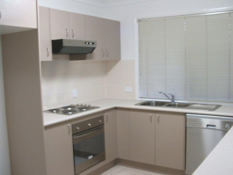 17 Hubner Dr, Rothwell QLD 4022