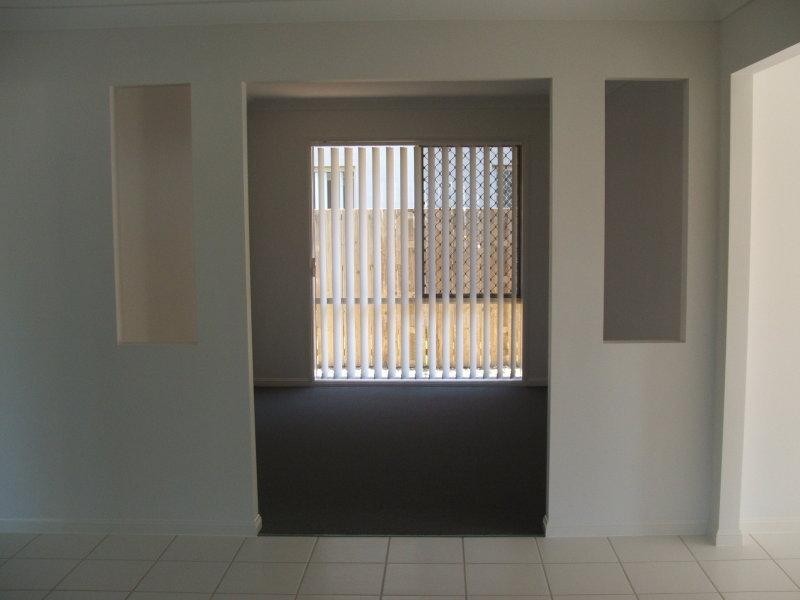 31 Victoria Dr, Pacific Pines QLD 4211