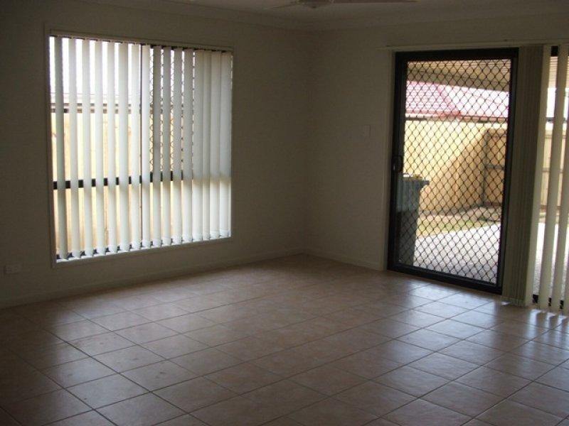 13 Hubner St, Rothwell QLD 4022