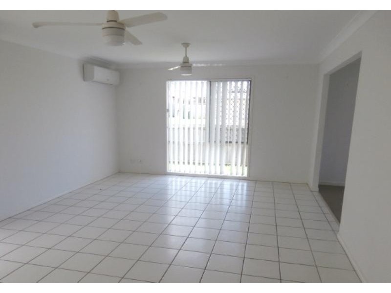 7 Hubner Dr, Rothwell QLD 4022