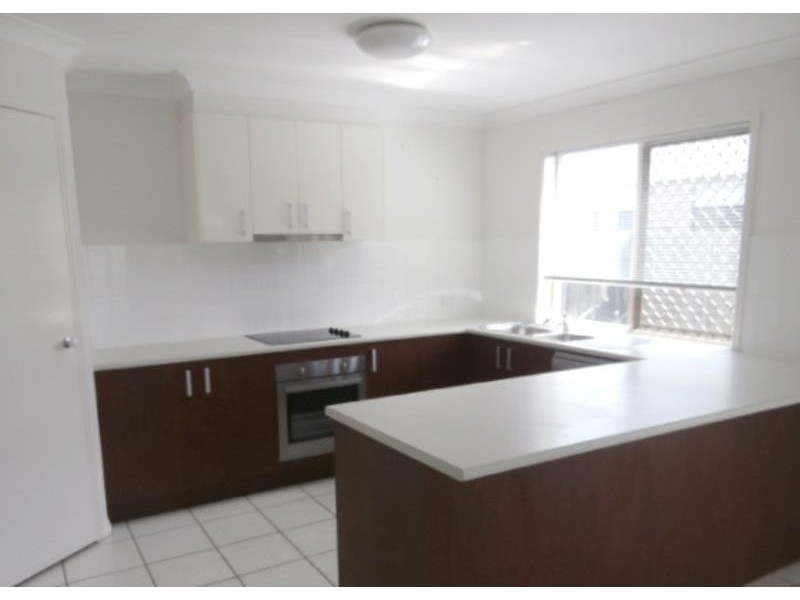 7 Hubner Dr, Rothwell QLD 4022