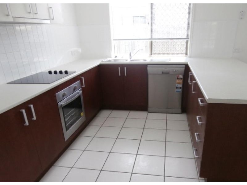 7 Hubner Dr, Rothwell QLD 4022