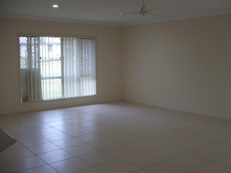 83 Brisbane  Rd, Warner QLD 4500