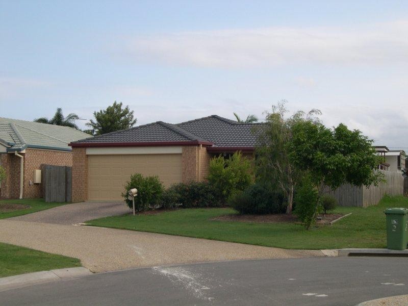 2 Nique  Ct, Scarborough QLD 4020