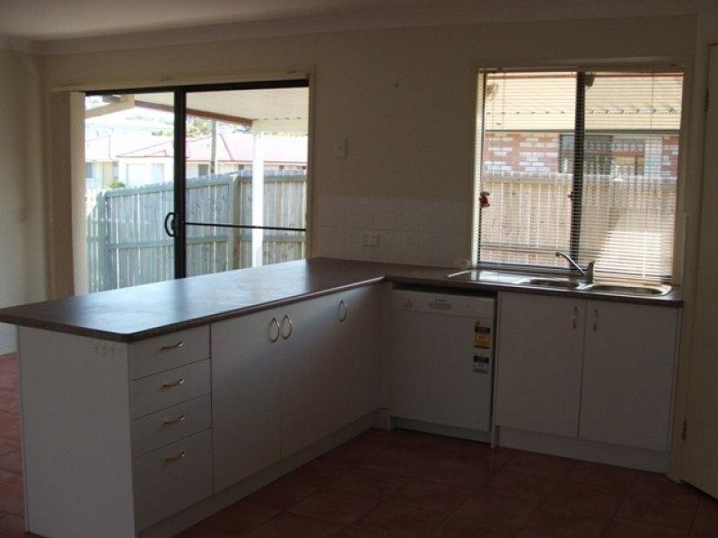 2 Nique  Ct, Scarborough QLD 4020