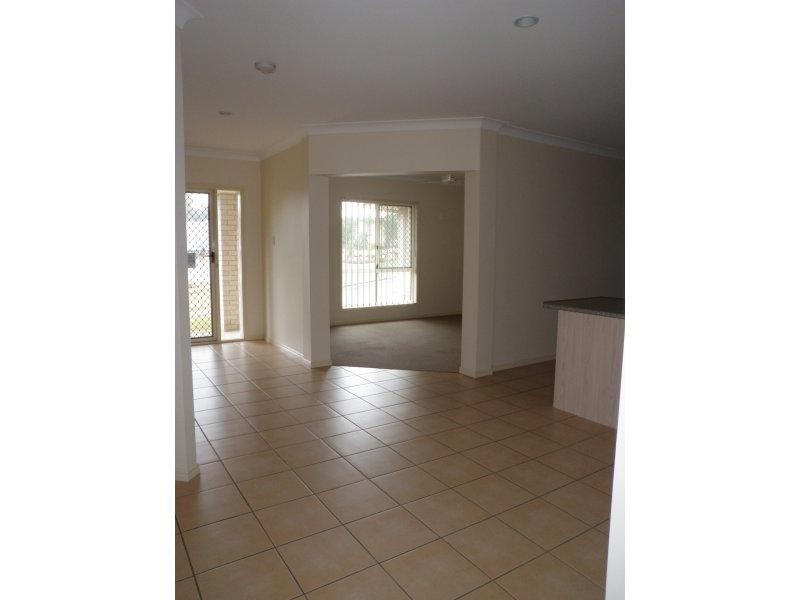 2 Patrone  Ct, Warner QLD 4500