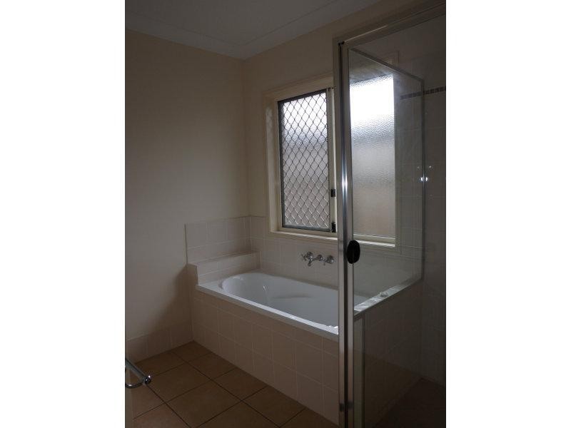 2 Patrone  Ct, Warner QLD 4500