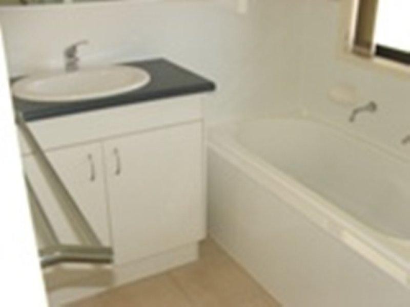 2 Boko Ct, Rothwell QLD 4022