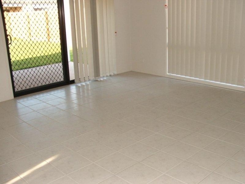 40 McGahey St, Rothwell QLD 4022