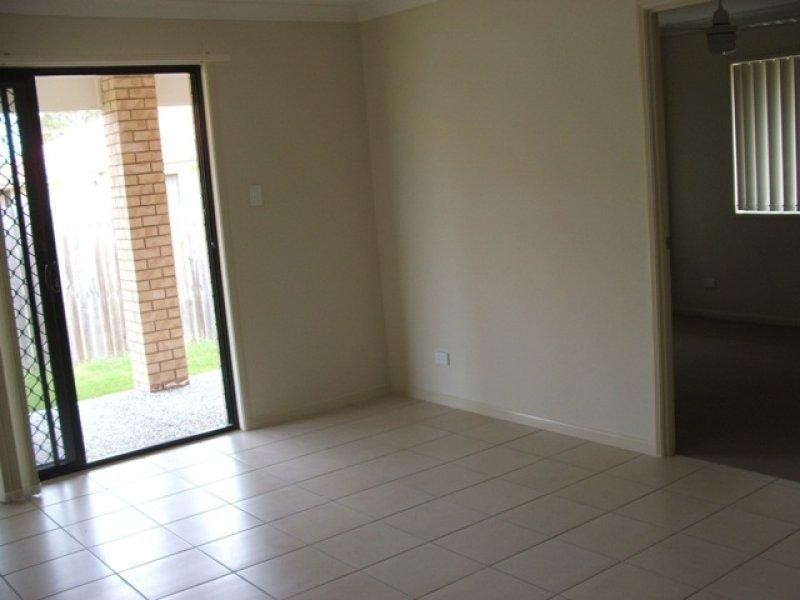 8 Mavis Ct, Rothwell QLD 4022