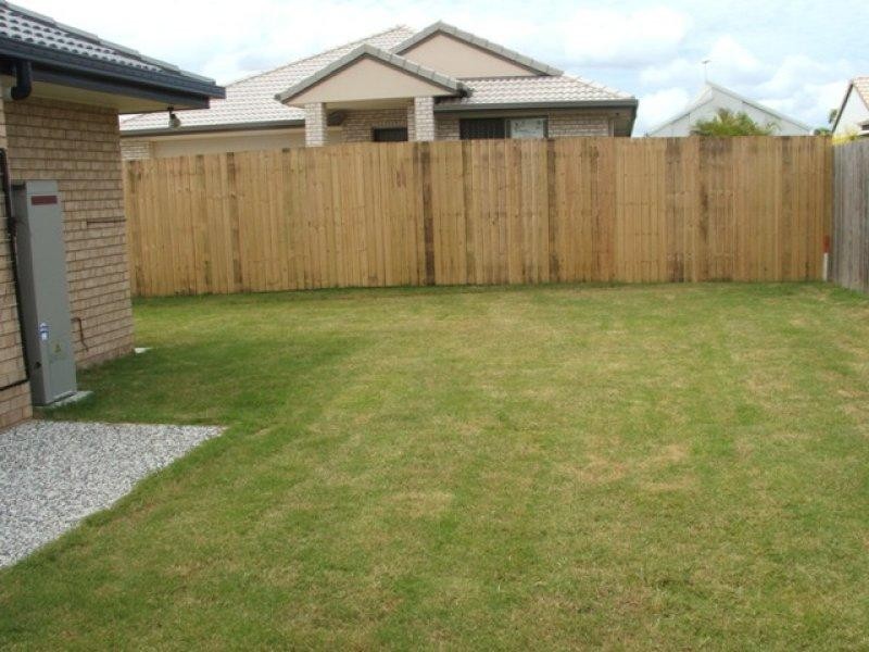 8 Mavis Ct, Rothwell QLD 4022