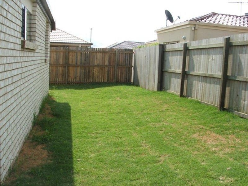 10 Mavis Ct, Rothwell QLD 4022