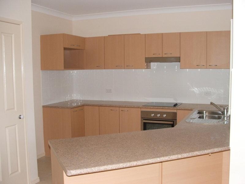 4 Varuna Ct, Rothwell QLD 4022