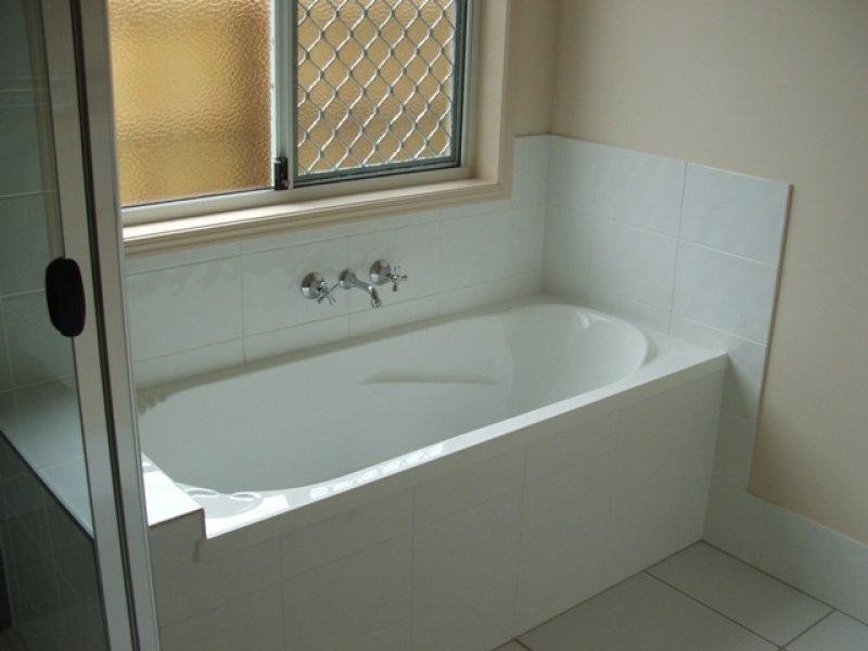 6 Cowper Ct, Rothwell QLD 4022