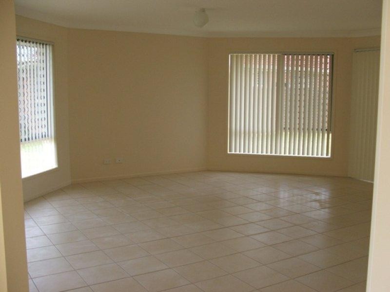 4 Bristol Ct, Bray Park QLD 4500