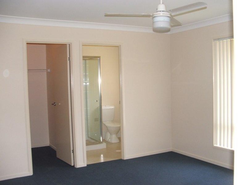 4 Bristol Ct, Bray Park QLD 4500