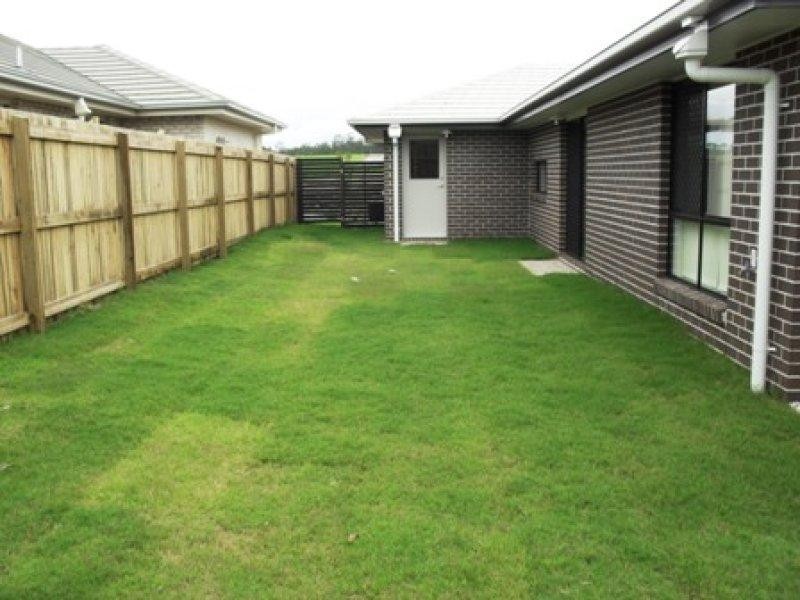 10 Anlaby Dr, Pimpama QLD 4209