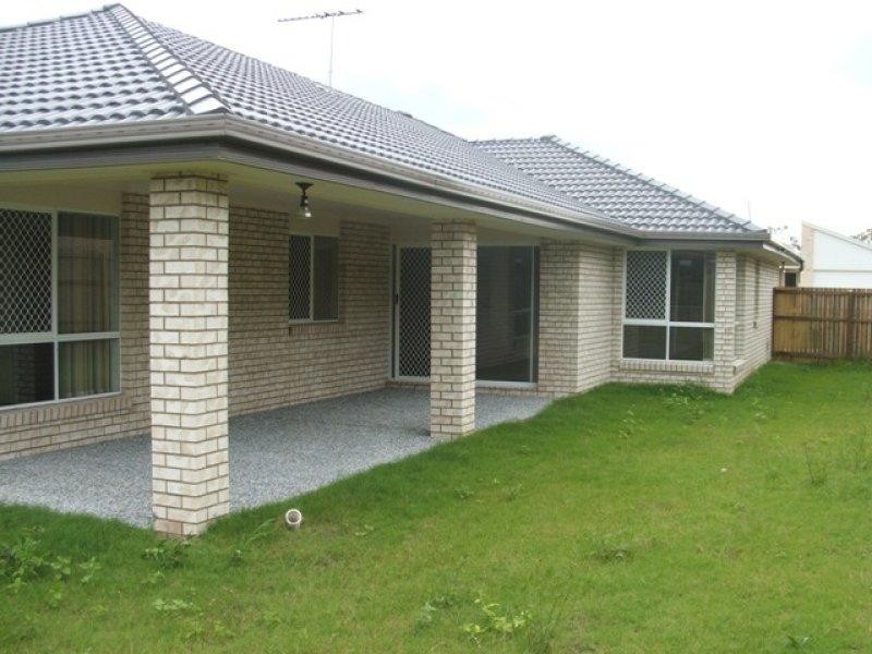 33 Amity Dr, Rothwell QLD 4022