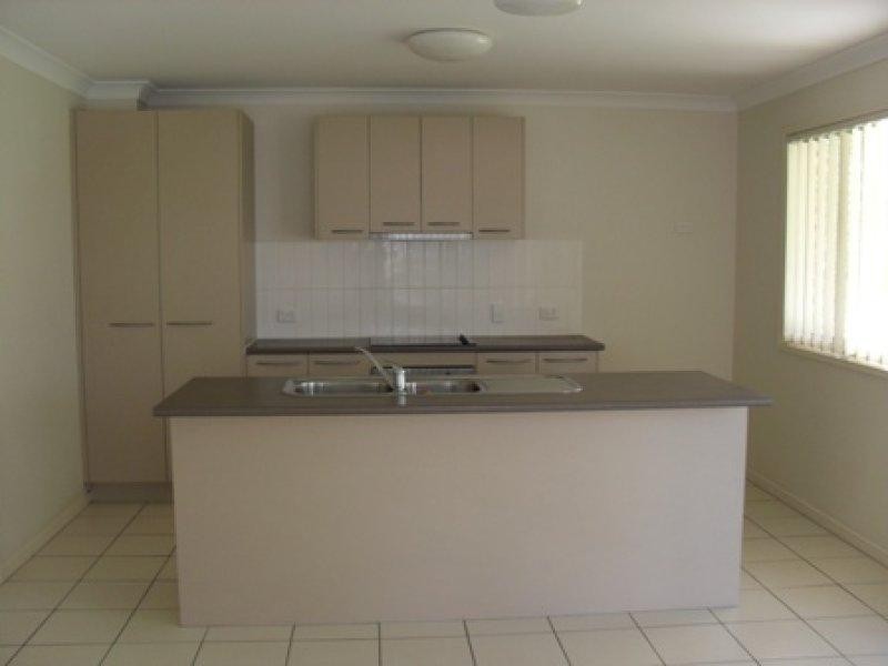 2 Arragan Ct, Pacific Pines QLD 4211