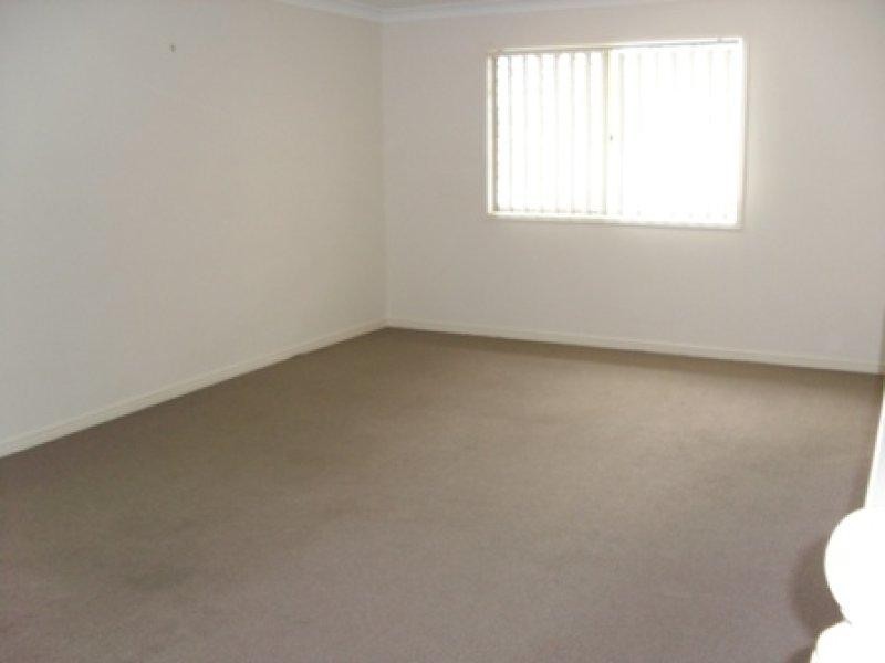 2 Arragan Ct, Pacific Pines QLD 4211