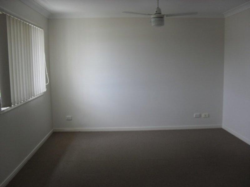 2 Arragan Ct, Pacific Pines QLD 4211