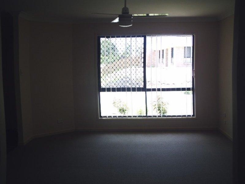 12 Vernon  Pl, Edens Landing QLD 4207