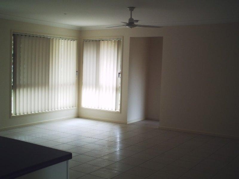 12 Vernon  Pl, Edens Landing QLD 4207