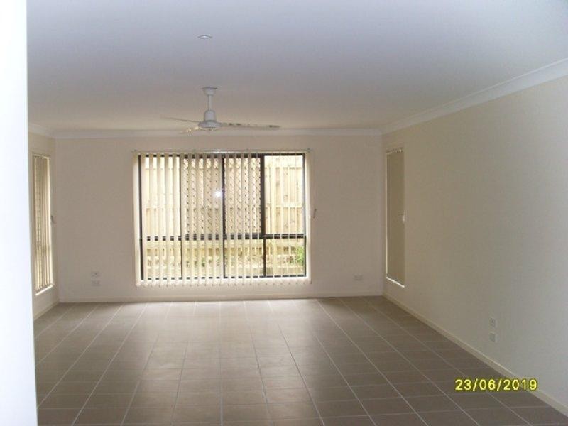 10 Eloise  Pl, Sumner QLD 4074