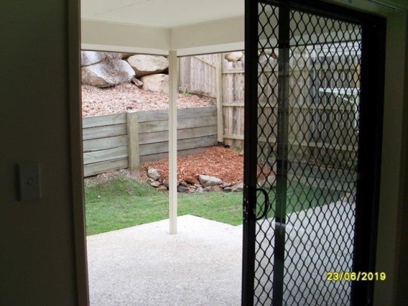 10 Eloise  Pl, Sumner QLD 4074