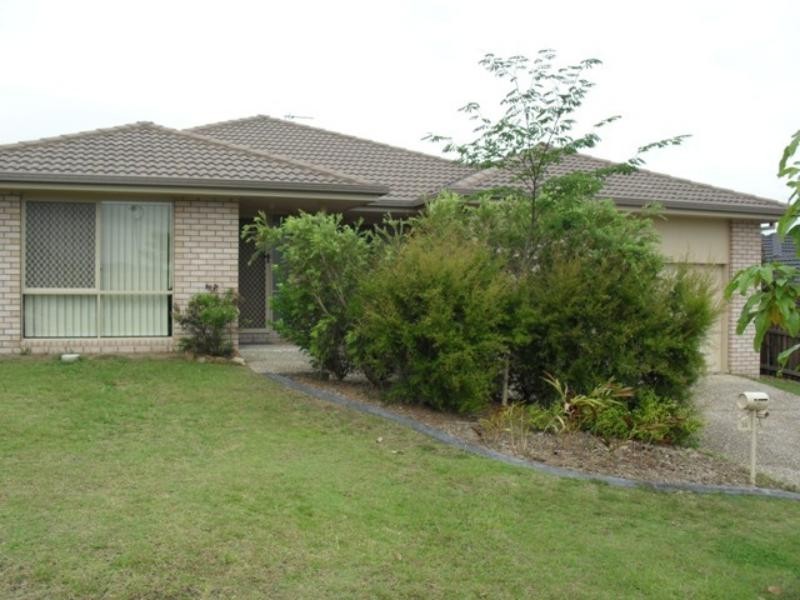 6 Inman Ct, Pacific Pines QLD 4211