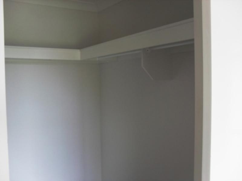 6 Inman Ct, Pacific Pines QLD 4211