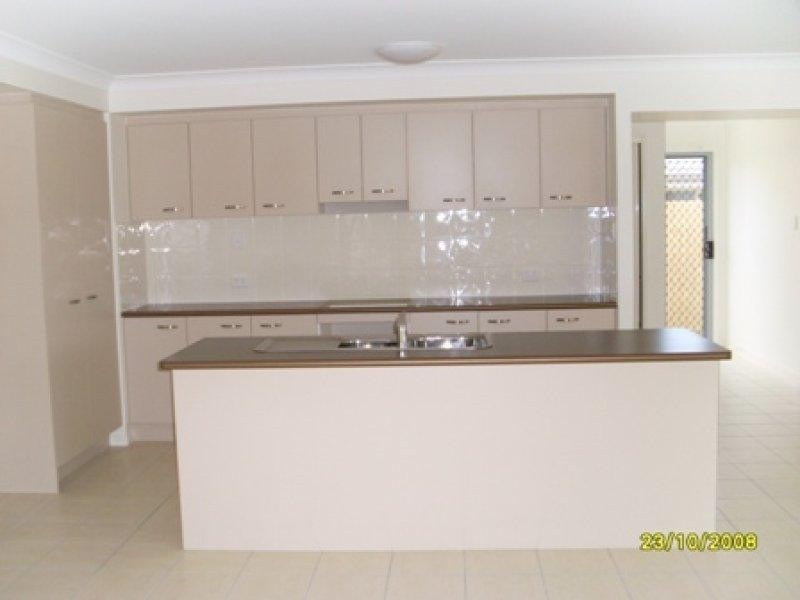 20 Lucy Street St, Marsden QLD 4132