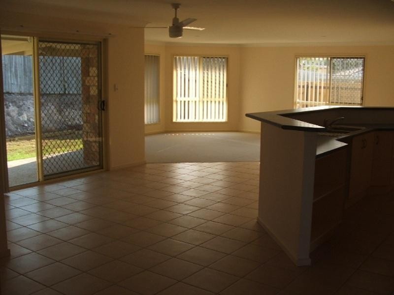 52 Bedivere  Dr, Ormeau QLD 4208