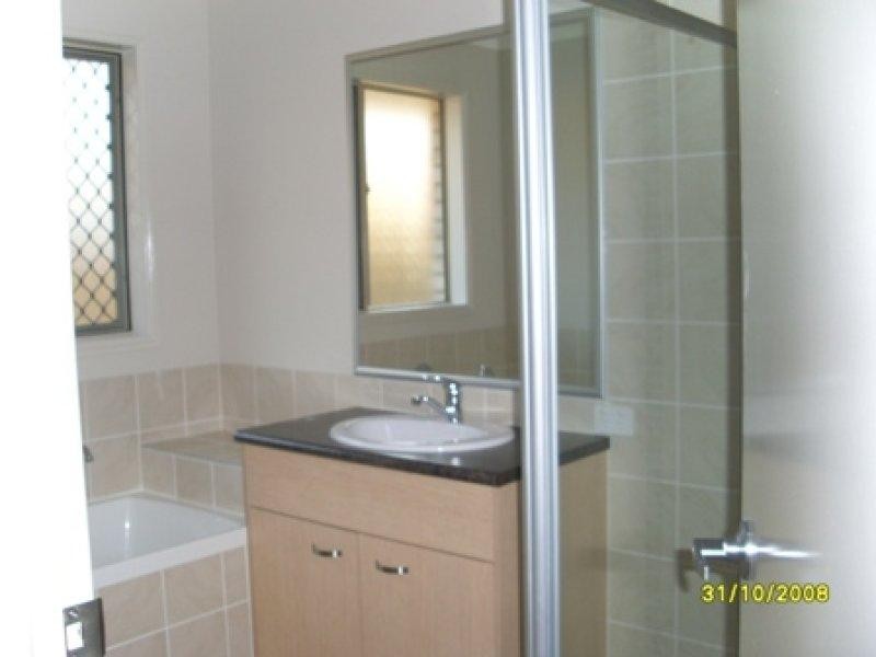 27 Lucy  St, Marsden QLD 4132