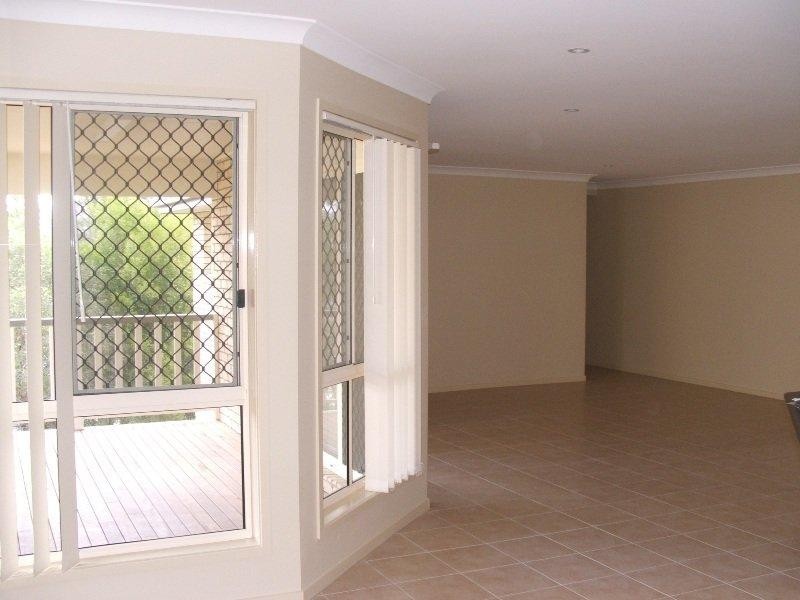 1 Tralee  Ct, Carrara QLD 4211