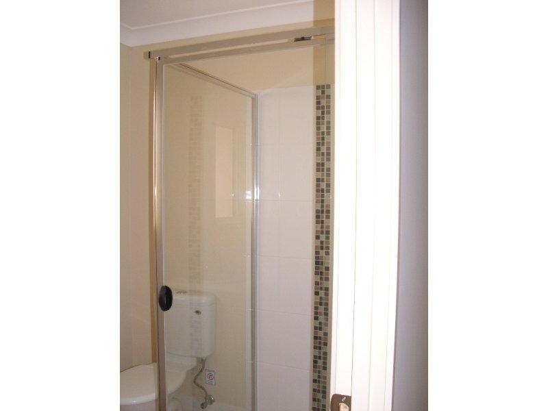 1 Tralee  Ct, Carrara QLD 4211