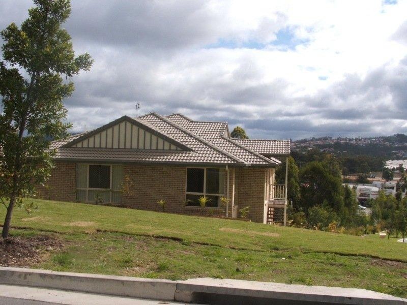 1 Tralee  Ct, Carrara QLD 4211