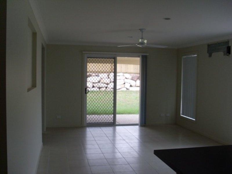 12 Rawson Ct, Holmview QLD 4207