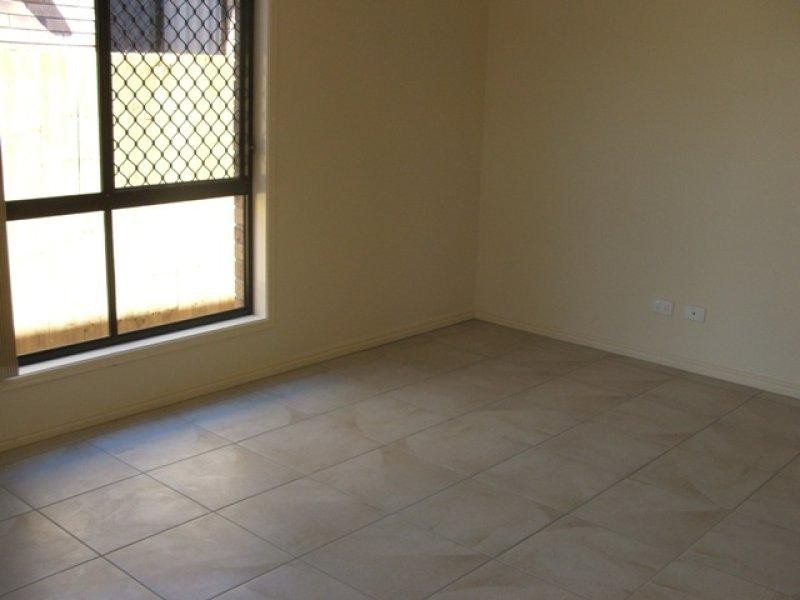 49 Greene St, Rothwell QLD 4022
