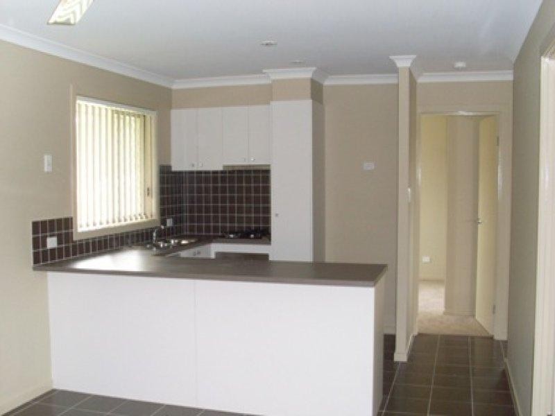 5 Shaun  St, Redbank Plains QLD 4301