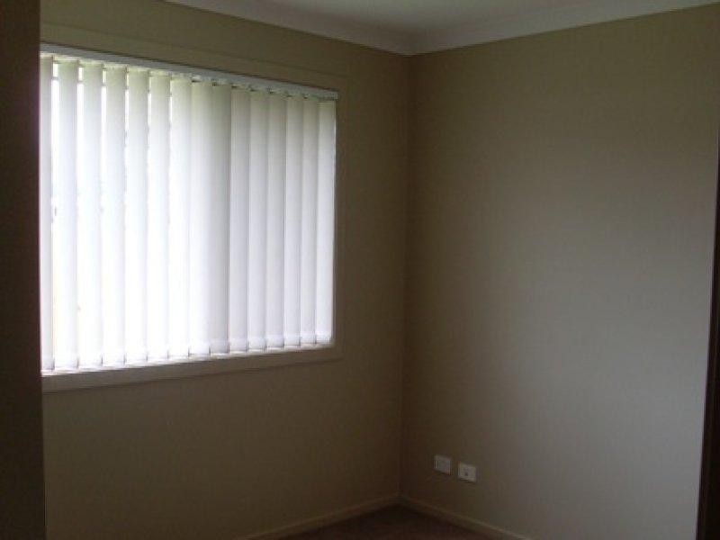 5 Shaun  St, Redbank Plains QLD 4301