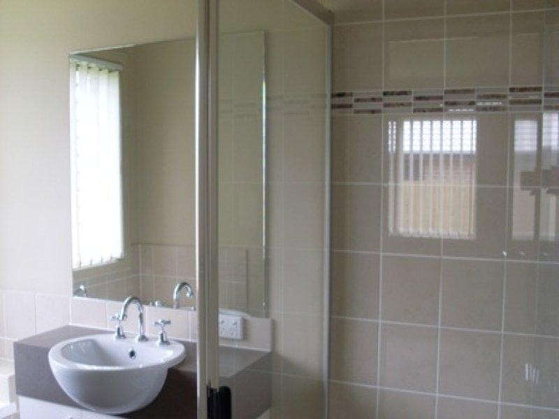 5 Shaun  St, Redbank Plains QLD 4301