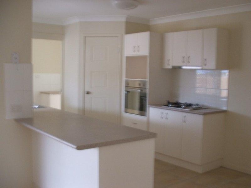 8 Duncan  Cres, Joyner QLD 4500