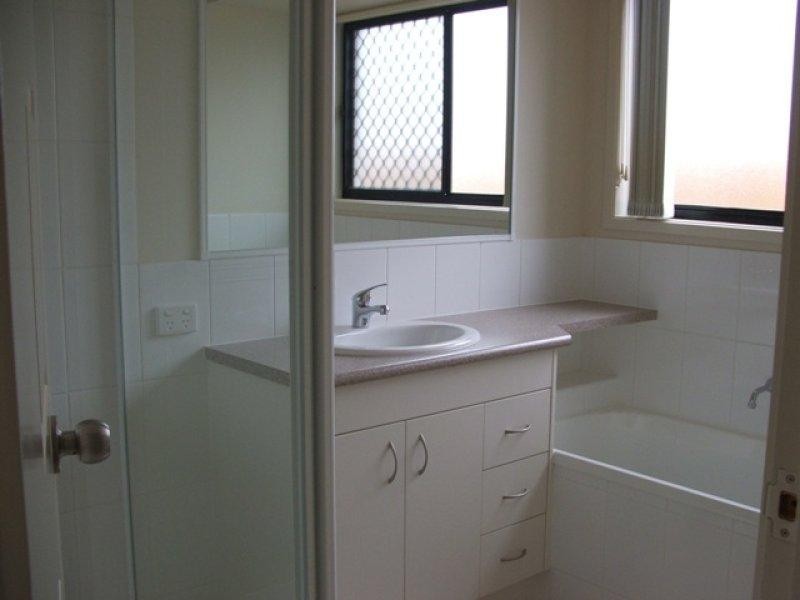 8 Duncan  Cres, Joyner QLD 4500