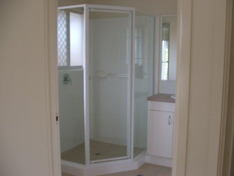 8 Duncan  Cres, Joyner QLD 4500