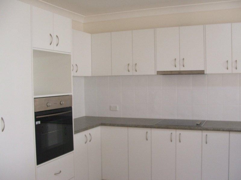 5 Tralee  Ct, Carrara QLD 4211